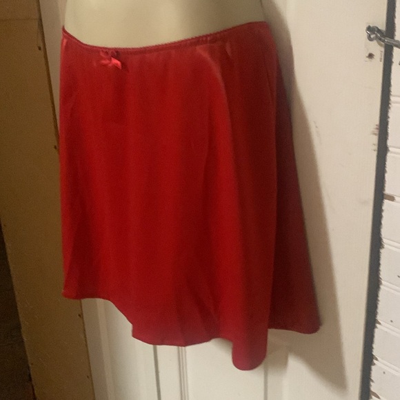 Cute Red Skirt!!! - Picture 2 of 4